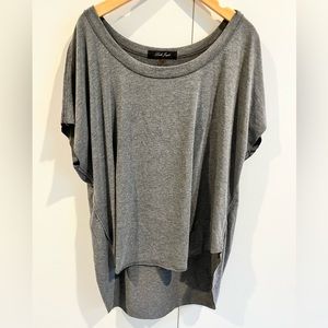 Hi low t shirt, super soft material, size medium